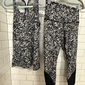 Lululemon Athletica Black and White Floral Leggings and Tank Set